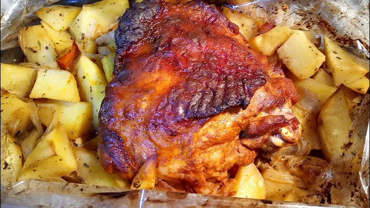 Бедро индейки в рукаве с овощами.