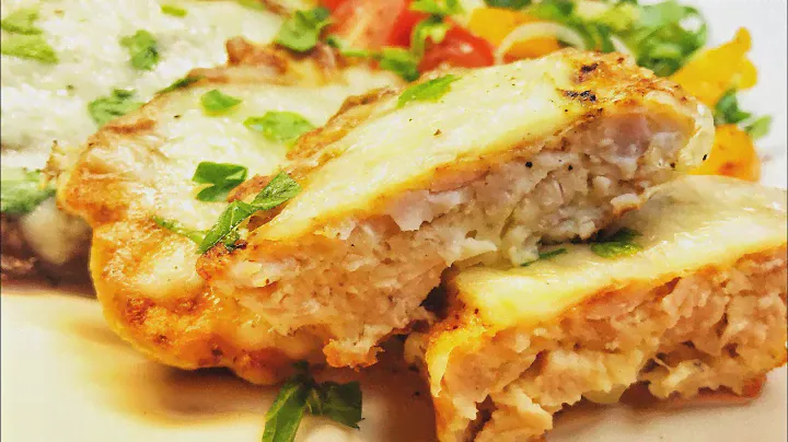 Рубленые котлеты с сыром из филе индейки на сковороде. Быстро и очень вкусно