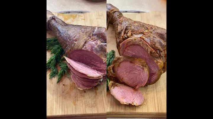 копченая голень индейки.smoked Turkey drumstick